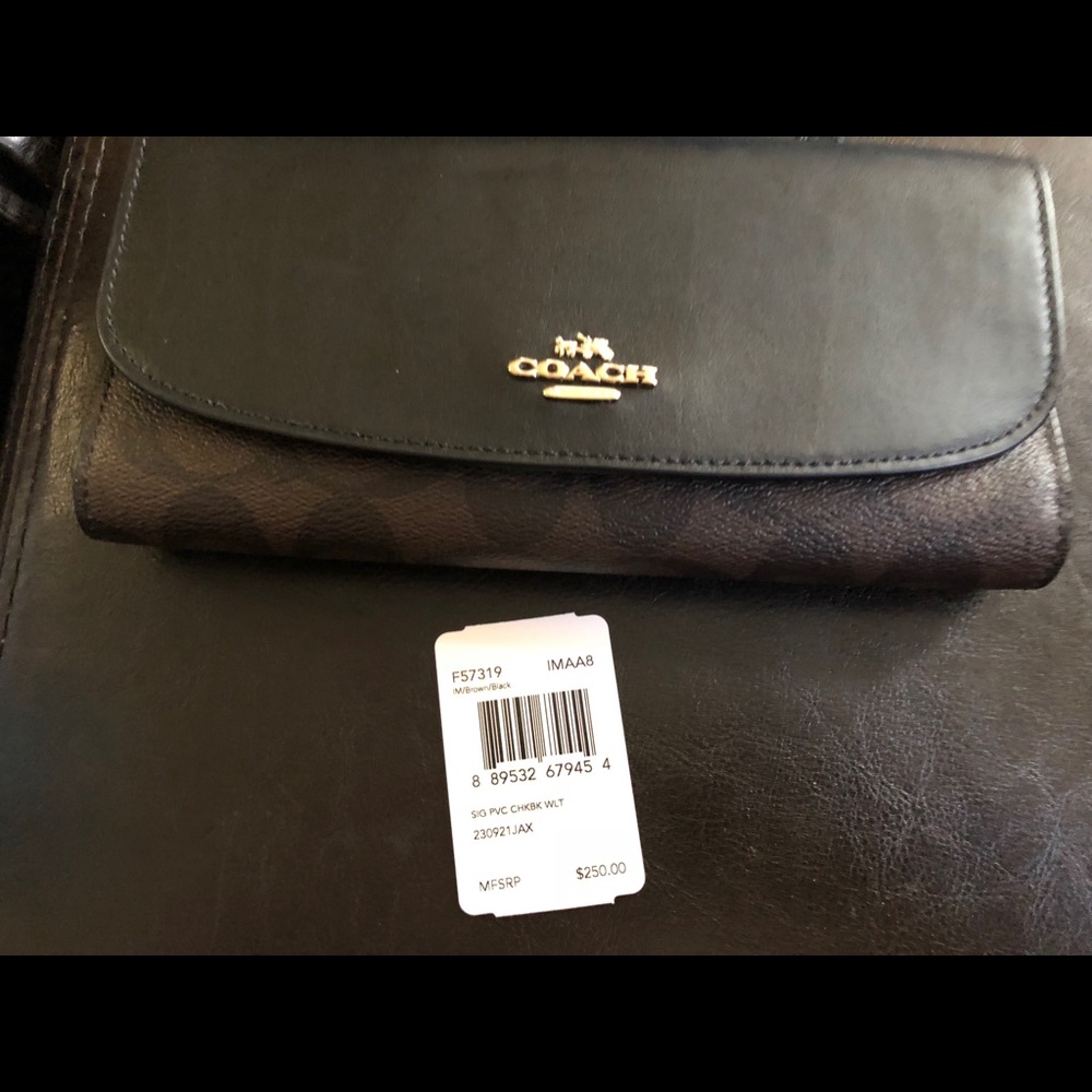 🔥Authentic Coach checkbook wallet signature brown